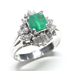 Pt900 メレダイヤモンド エメラルド プラチナジュエリーリング